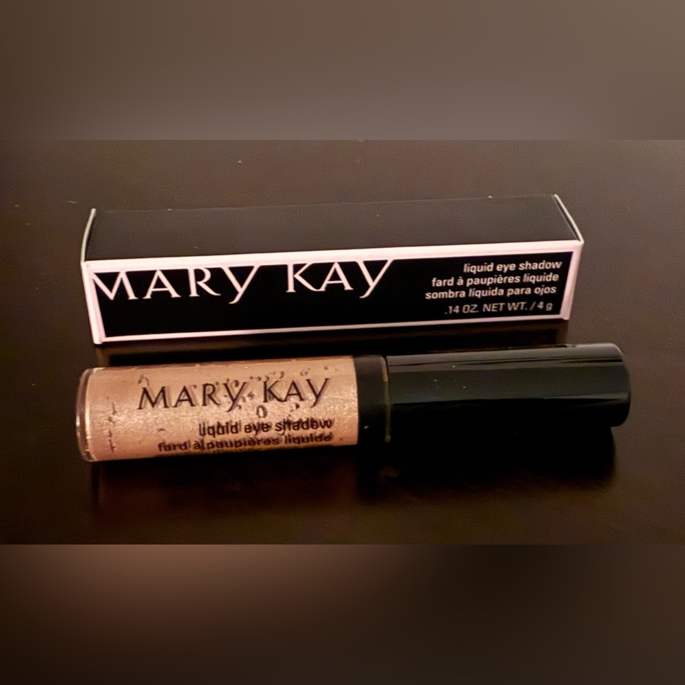 Mary Kay Liquid Eye Shadow “Light Beam” | Shimmer Champagne | New in Box